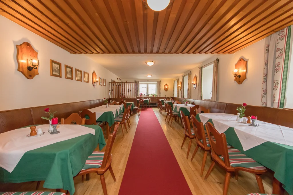 Gemütliche Gaststube im Gasthof Post in St. Martin bei Lofer
